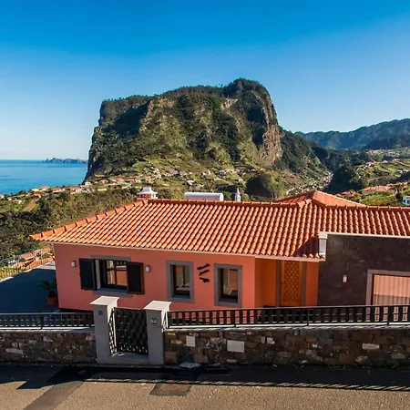 Сasa de vacaciones Elegantes Haus In Santana Mit Garten Und Grill By Interhome