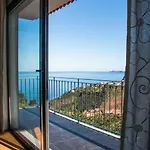 Hébergement de vacances Elegantes Haus In Mit Garten Und Grill By Interhome Santana (Madeira)